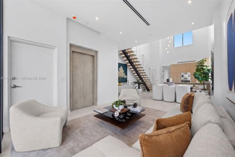 Propiedad comercial en venta en Miami Beach, Florida, 559.27 m2 № 2269848 - foto 7