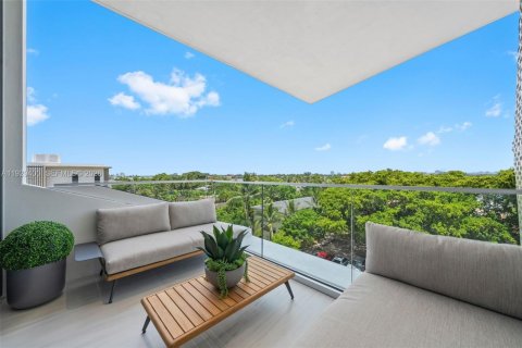 Propiedad comercial en venta en Miami Beach, Florida, 559.27 m2 № 2269848 - foto 6
