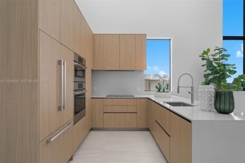 Propiedad comercial en venta en Miami Beach, Florida, 559.27 m2 № 2269848 - foto 13