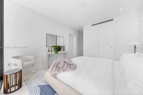 Propiedad comercial en venta en Miami Beach, Florida, 559.27 m2 № 2269848 - foto 24