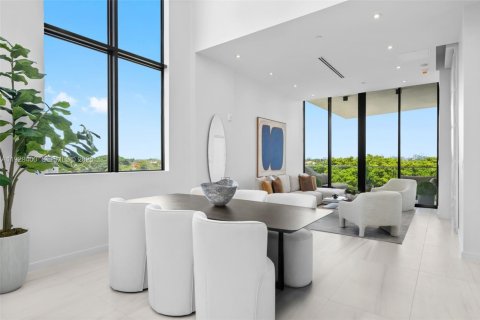 Propiedad comercial en venta en Miami Beach, Florida, 559.27 m2 № 2269848 - foto 16