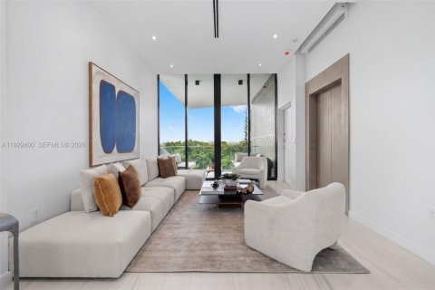 Propiedad comercial en venta en Miami Beach, Florida, 559.27 m2 № 2269848 - foto 10