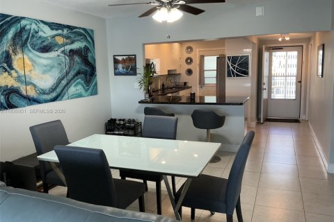 Condominio en alquiler en Hallandale Beach, Florida, 2 dormitorios, 95.69 m2 № 2059806 - foto 12