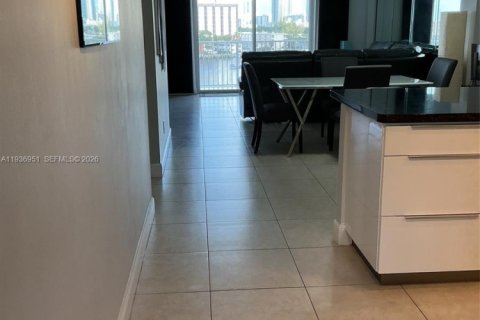 Condominio en alquiler en Hallandale Beach, Florida, 2 dormitorios, 95.69 m2 № 2059806 - foto 7