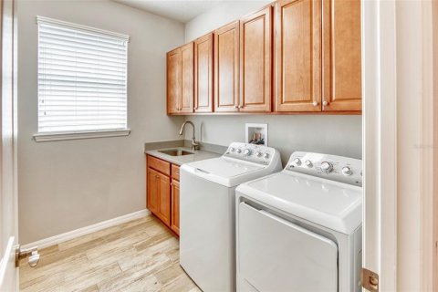 Casa en venta en Poinciana, Florida, 3 dormitorios, 210.52 m2 № 1548935 - foto 19