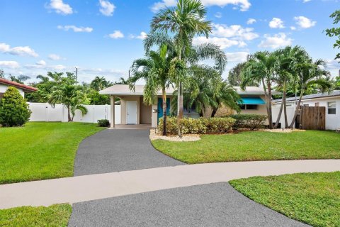 House in Wilton Manors, Florida 2 bedrooms, 108.14 sq.m. № 2247097 - photo 2