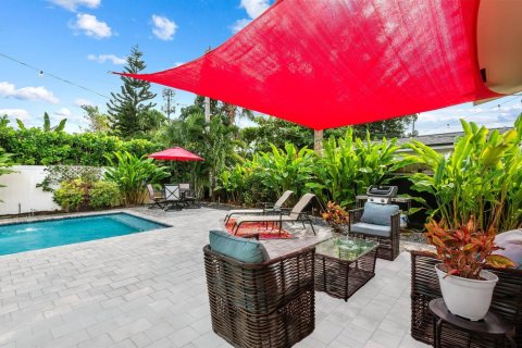 House in Wilton Manors, Florida 2 bedrooms, 108.14 sq.m. № 2247097 - photo 26