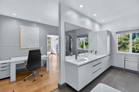 Купить виллу или дом в Бискейн-Парк, Флорида 5 спален, 361.2м2, № 2006377 - фото 23