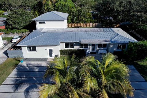 Купить виллу или дом в Бискейн-Парк, Флорида 5 спален, 361.2м2, № 2006377 - фото 4