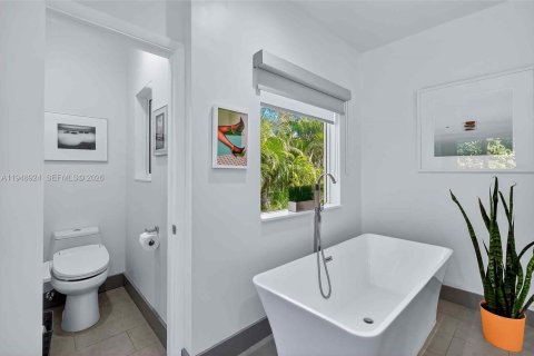 Купить виллу или дом в Бискейн-Парк, Флорида 5 спален, 361.2м2, № 2006377 - фото 24