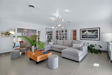 Купить виллу или дом в Бискейн-Парк, Флорида 5 спален, 361.2м2, № 2006377 - фото 7