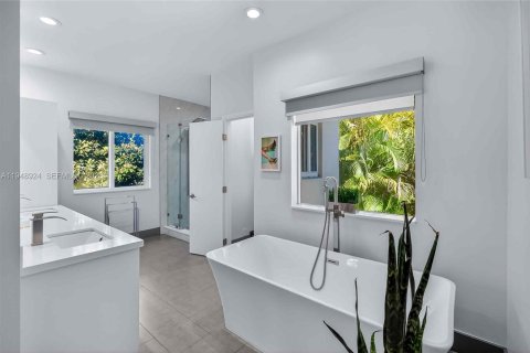 Купить виллу или дом в Бискейн-Парк, Флорида 5 спален, 361.2м2, № 2006377 - фото 22