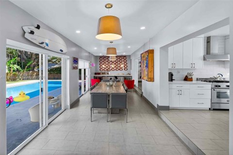 Купить виллу или дом в Бискейн-Парк, Флорида 5 спален, 361.2м2, № 2006377 - фото 11