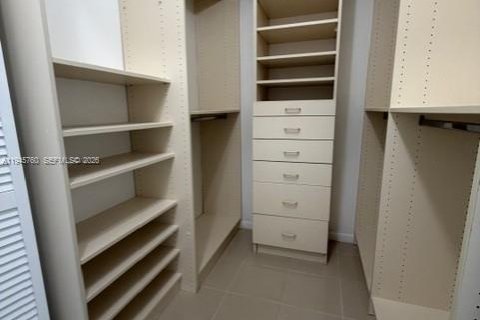 Copropriété à louer à Doral, Floride: 3 chambres, 141.58 m2 № 2006163 - photo 6