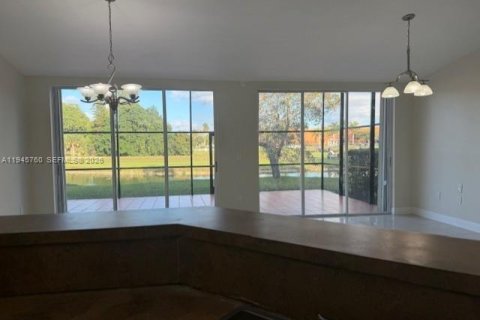 Copropriété à louer à Doral, Floride: 3 chambres, 141.58 m2 № 2006163 - photo 8