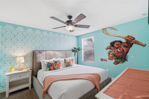 House in Davenport, Florida 8 bedrooms, 363.15 sq.m. № 2098242 - photo 4