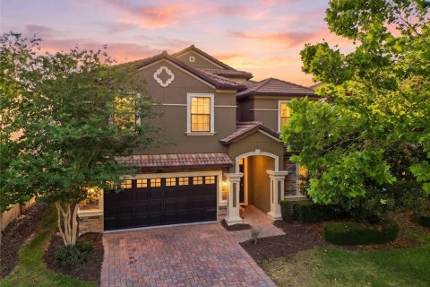 House in Davenport, Florida 8 bedrooms, 363.15 sq.m. № 2098242