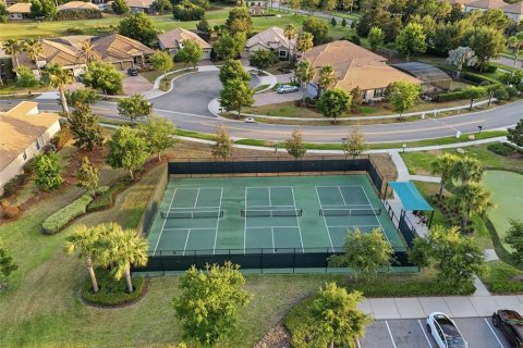 House in Davenport, Florida 8 bedrooms, 363.15 sq.m. № 2098242 - photo 22