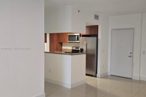 Купить кондоминиум в Майами, Флорида 2 спальни, 91.23м2, № 2045871 - фото 3