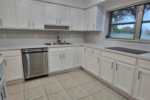 Casa en alquiler en Miami, Florida, 4 dormitorios, 223.62 m2 № 2040838 - foto 6