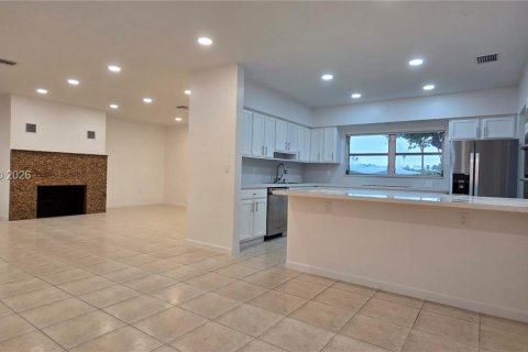 Casa en alquiler en Miami, Florida, 4 dormitorios, 223.62 m2 № 2040838 - foto 12
