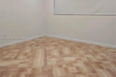 Casa en alquiler en Miami, Florida, 4 dormitorios, 223.62 m2 № 2040838 - foto 30