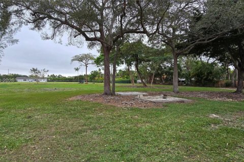 Casa en alquiler en Miami, Florida, 4 dormitorios, 223.62 m2 № 2040838 - foto 17