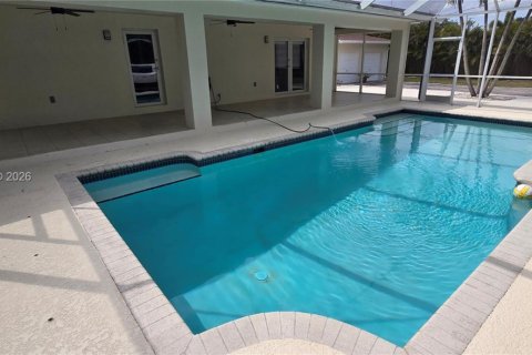 Casa en alquiler en Miami, Florida, 4 dormitorios, 223.62 m2 № 2040838 - foto 3