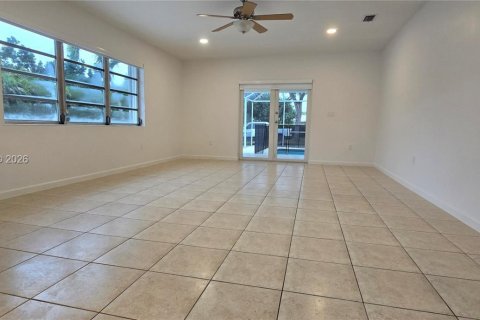 Casa en alquiler en Miami, Florida, 4 dormitorios, 223.62 m2 № 2040838 - foto 23
