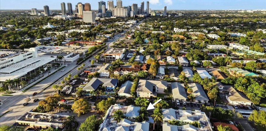 Townhouse in Fort Lauderdale, Florida 3 bedrooms, 169.64 sq.m. № 2192034