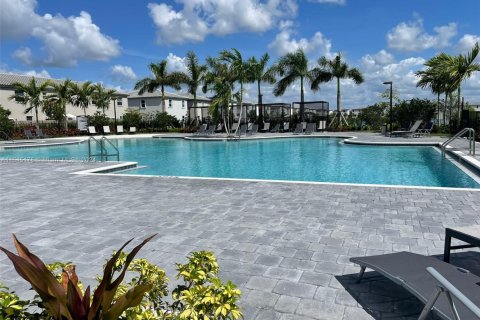 Adosado en venta en Homestead, Florida, 3 dormitorios, 137.77 m2 № 1881950 - foto 17