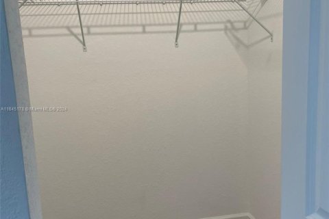Adosado en venta en Homestead, Florida, 3 dormitorios, 137.77 m2 № 1881950 - foto 11