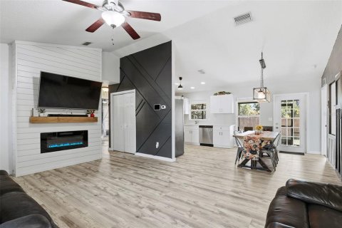 Villa ou maison à vendre à Bradenton, Floride: 3 chambres, 121.61 m2 № 2093927 - photo 5