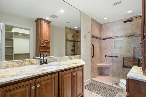 Condo in New Smyrna Beach, Florida, 2 bedrooms № 2227750 - photo 10