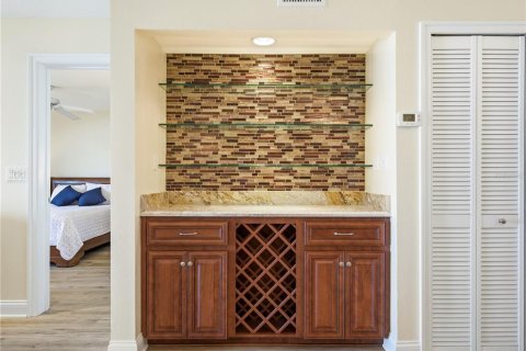 Condo in New Smyrna Beach, Florida, 2 bedrooms № 2227750 - photo 23