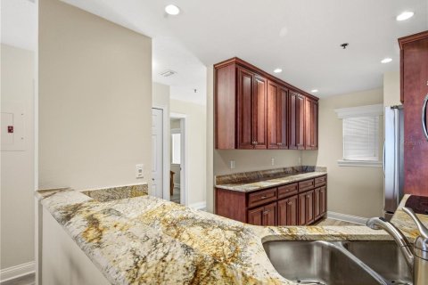Condo in New Smyrna Beach, Florida, 2 bedrooms № 2227750 - photo 16