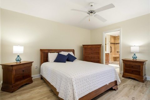 Condo in New Smyrna Beach, Florida, 2 bedrooms № 2227750 - photo 29
