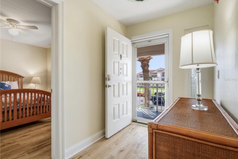 Condo in New Smyrna Beach, Florida, 2 bedrooms № 2227750 - photo 11