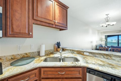 Condo in New Smyrna Beach, Florida, 2 bedrooms № 2227750 - photo 19