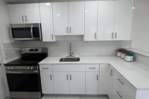 Villa ou maison à Opa-locka, Floride 3 chambres, 90.3 m2 № 2030199