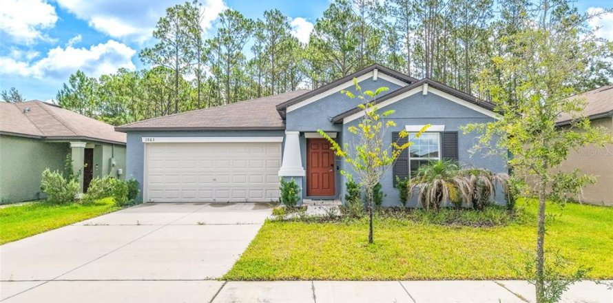 House in Lakeland, Florida 3 bedrooms, 145.02 sq.m. № 2223651