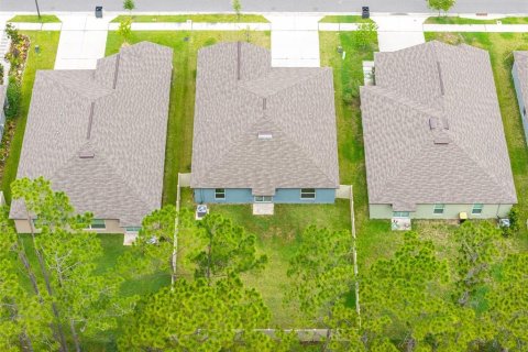 House in Lakeland, Florida 3 bedrooms, 145.02 sq.m. № 2223651 - photo 3
