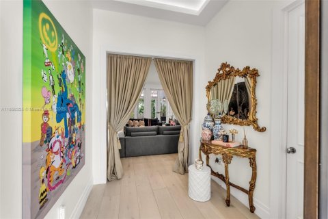 House in Key Biscayne, Florida 6 bedrooms, 319.21 sq.m. № 1882558 - photo 4
