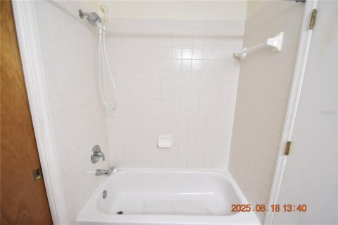 Casa en alquiler en Zephyrhills, Florida, 3 dormitorios, 102.56 m2 № 1915593 - foto 22