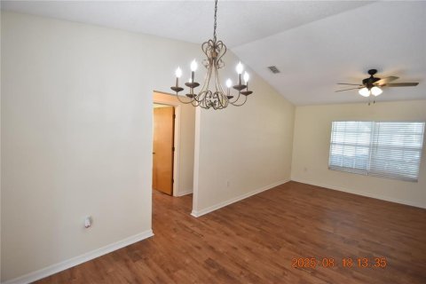 Casa en alquiler en Zephyrhills, Florida, 3 dormitorios, 102.56 m2 № 1915593 - foto 10