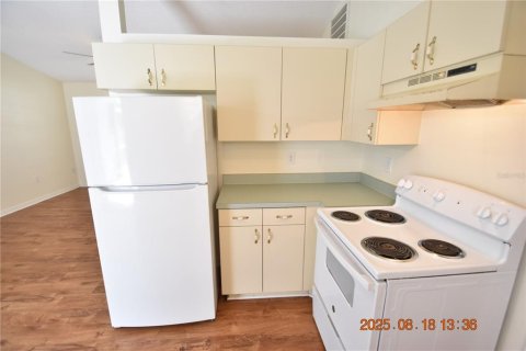 Casa en alquiler en Zephyrhills, Florida, 3 dormitorios, 102.56 m2 № 1915593 - foto 13