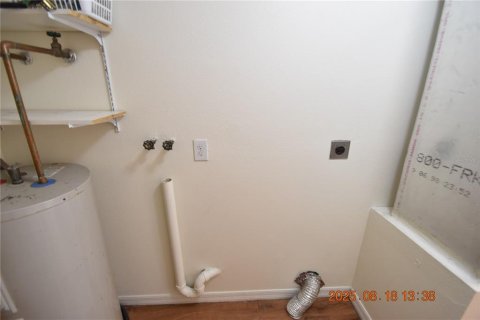 Casa en alquiler en Zephyrhills, Florida, 3 dormitorios, 102.56 m2 № 1915593 - foto 14