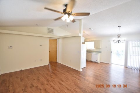 Casa en alquiler en Zephyrhills, Florida, 3 dormitorios, 102.56 m2 № 1915593 - foto 6