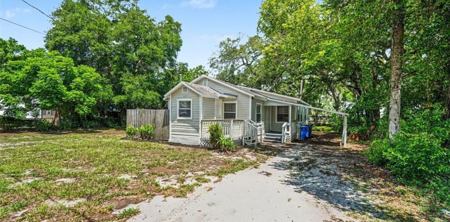 Дом в Тампа, Флорида 5 комнат, 96.25м2 № 2101692