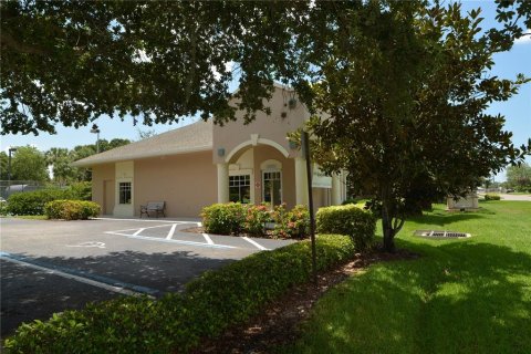 Propiedad comercial en alquiler en Port Charlotte, Florida, 120.4 m2 № 1542685 - foto 1